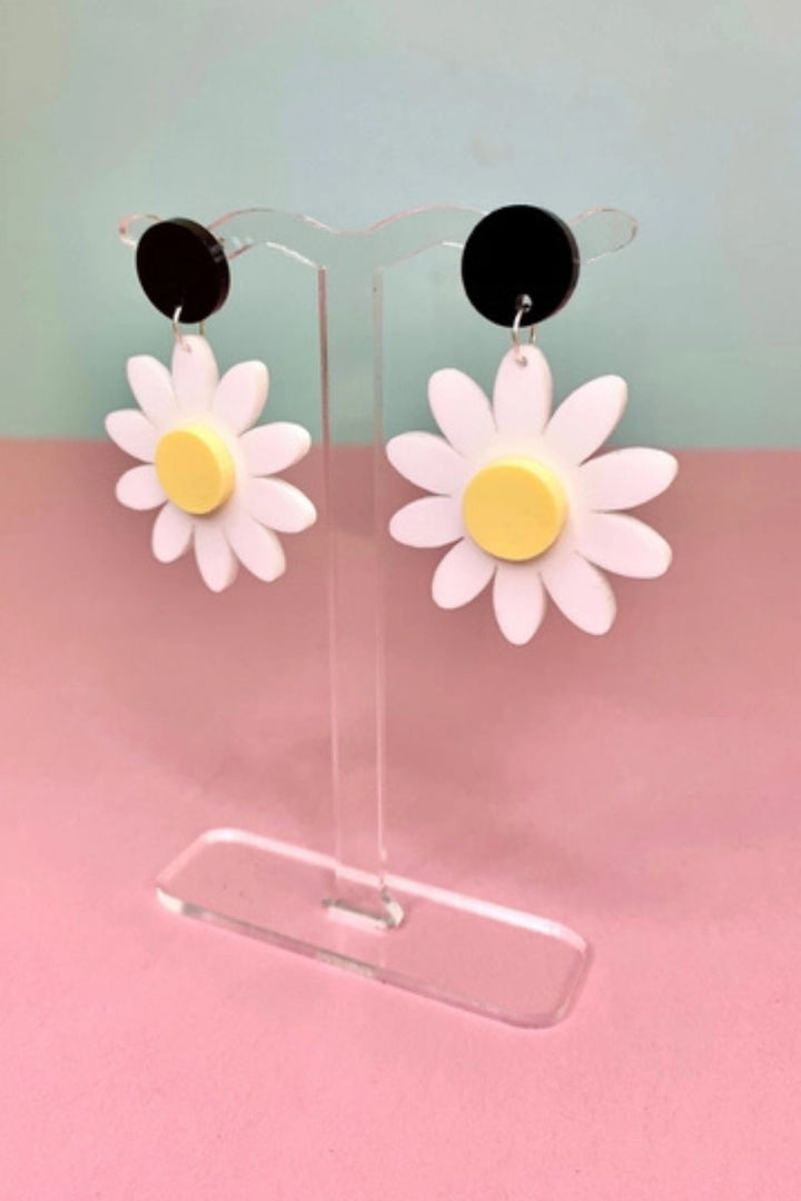 Classic Daisy Earrings