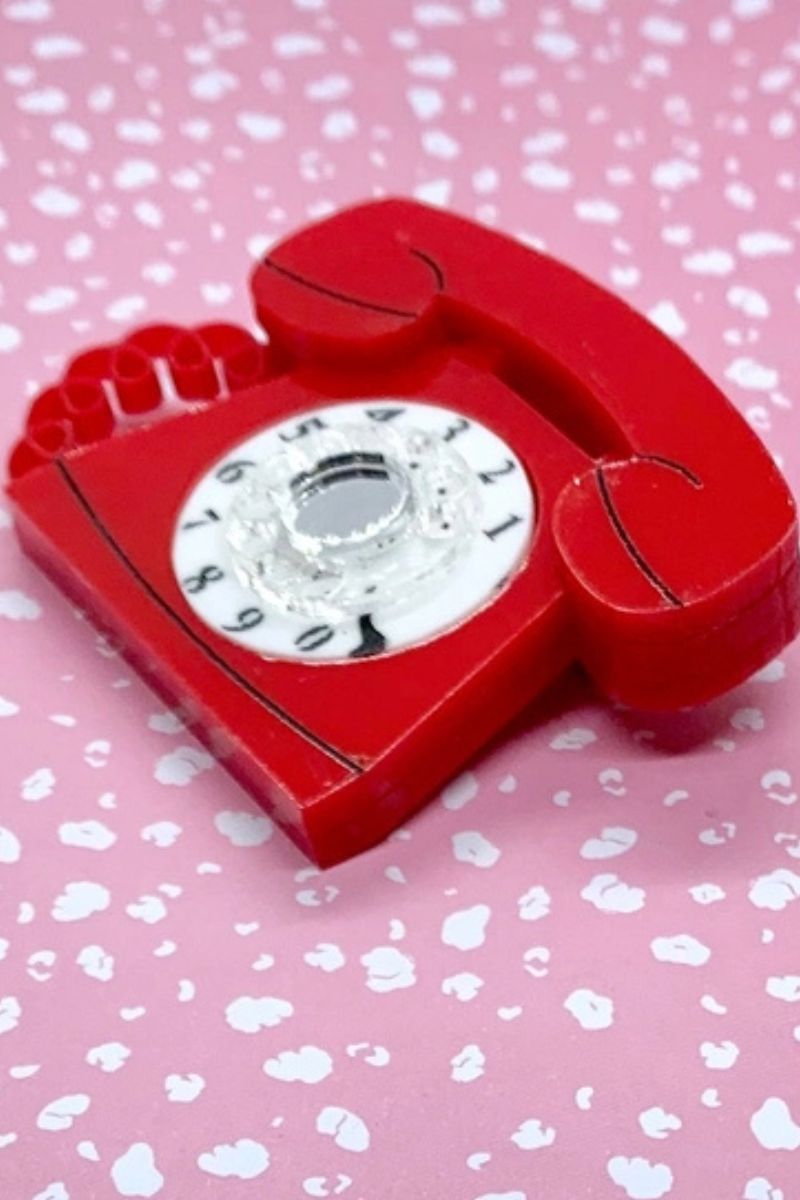 Retro Telephone Brooch: Red